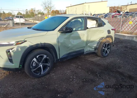 2024 Chevrolet Trax Fwd 1Rs z USA, uszkodzony, nr VIN KL77LGE2XRC155592